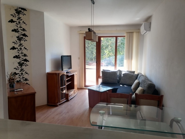 Дава се под наем Тристаен апартамент в Пловдив, Мараша - 82 кв.м за 558.45 € - Снимка #1