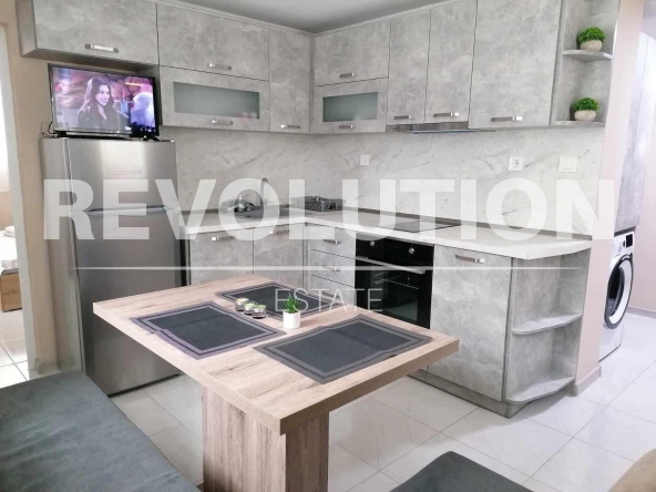 Дава се под наем Етаж от къща в Варна, Аспарухово - 40 кв.м за 400 € - Снимка #1