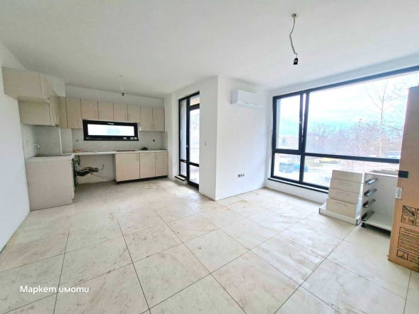 Тристаен апартамент в Стара Загора, Аязмото - 118 кв.м за 843 €/кв.м - Снимка #1