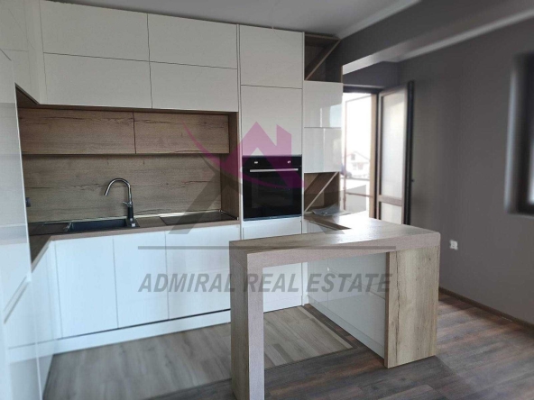 Тристаен апартамент в Варна, Галата - 84 кв.м за 1002 €/кв.м - Снимка #1