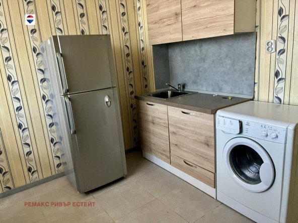 Дава се под наем Едностаен апартамент в Русе, Тракцията - 42 кв.м за 134.64 € - Снимка #1