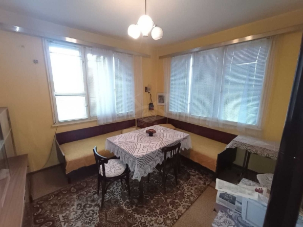 Етаж от къща в Айтос - 96 кв.м за 441 €/кв.м - Снимка #1