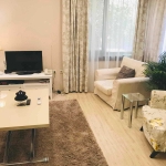 Дава се под наем Двустаен апартамент в София, Център - 60 кв.м за 620 € - Снимка #1