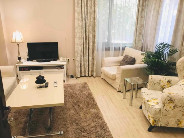 Дава се под наем Двустаен апартамент в София, Център - 60 кв.м за 620 € - Снимка #1