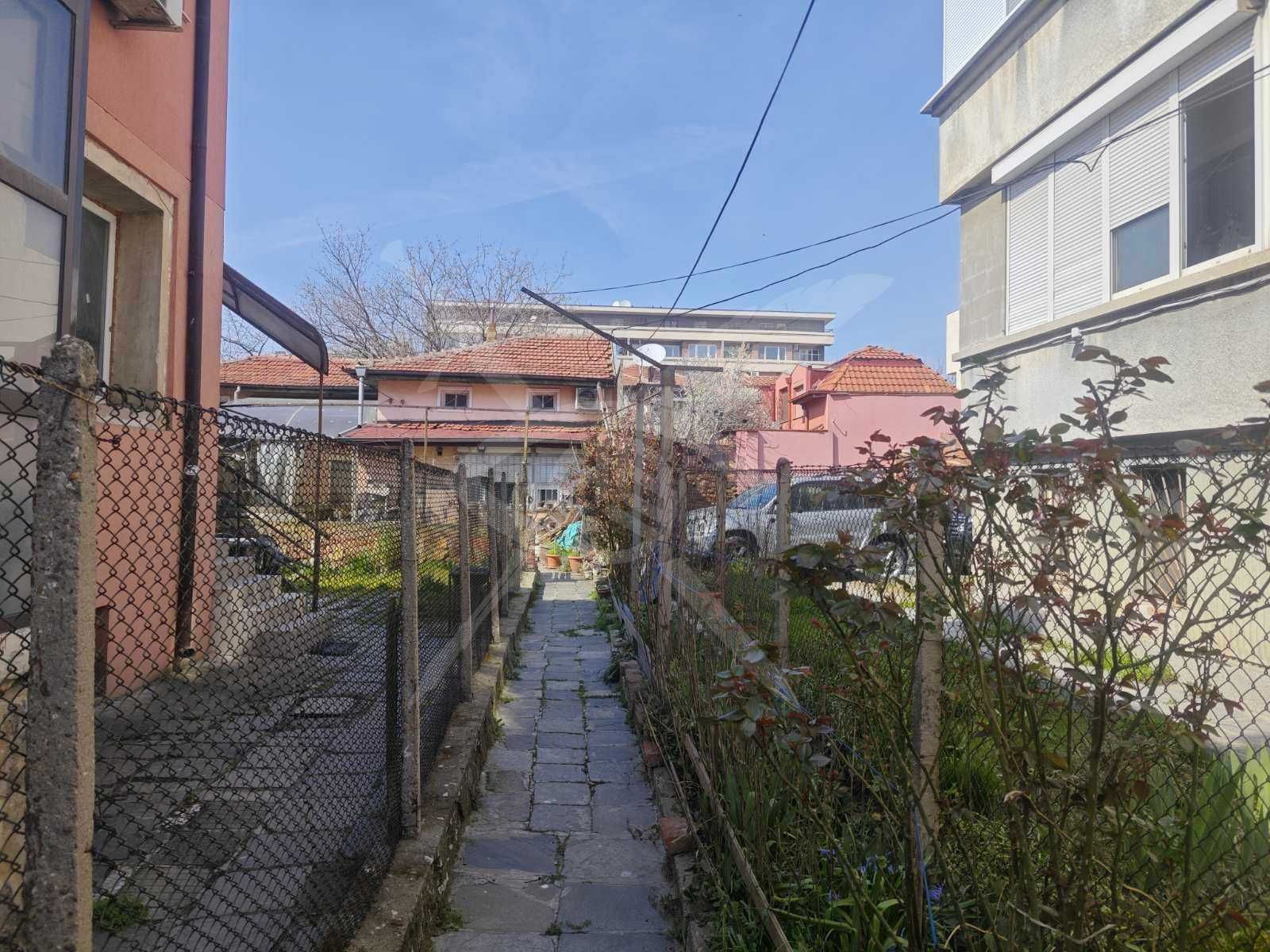 Къща в Пловдив, Център - 108 кв.м за 1171 €/кв.м - Снимка #1