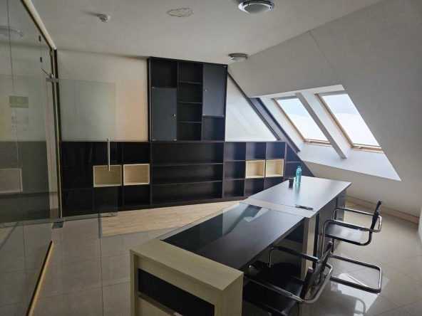 Офис в Благоевград, Идеален център - 63 кв.м за 612 €/кв.м - Снимка #1