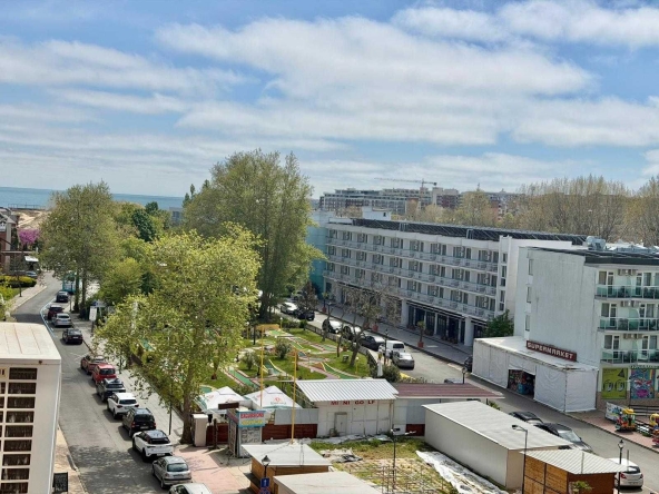 Двустаен апартамент в к.к. Слънчев бряг - 72 кв.м за 581 €/кв.м - Снимка #1