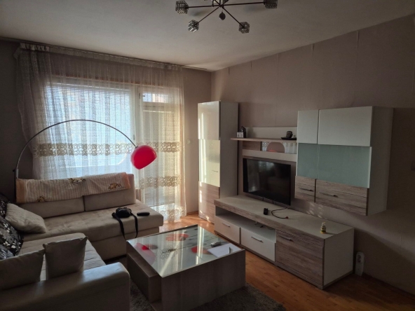 Дава се под наем Многостаен апартамент в Пловдив, Тракия - 83 кв.м за 448.8 € - Снимка #1