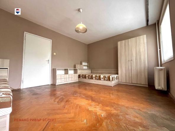 Тристаен апартамент в Русе, Възраждане - 94 кв.м за 949 €/кв.м - Снимка #1
