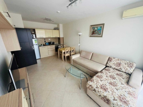 Двустаен апартамент в к.к. Слънчев бряг - 54 кв.м за 926 €/кв.м - Снимка #1