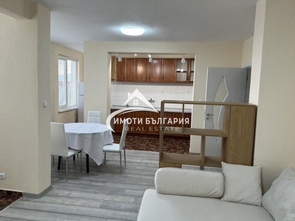 Тристаен апартамент в Карлово - 82 кв.м за 862 €/кв.м - Снимка #1