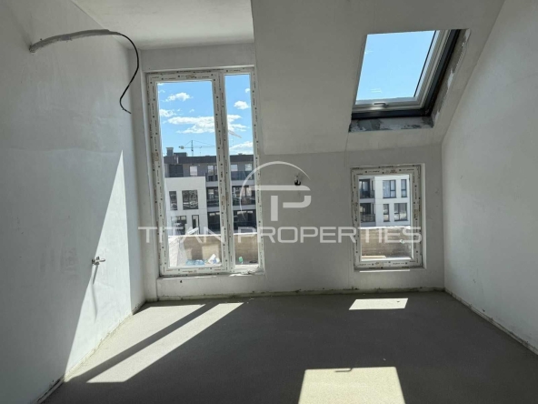 Тристаен апартамент в Пловдив, Остромила - 122 кв.м за 694 €/кв.м - Снимка #1