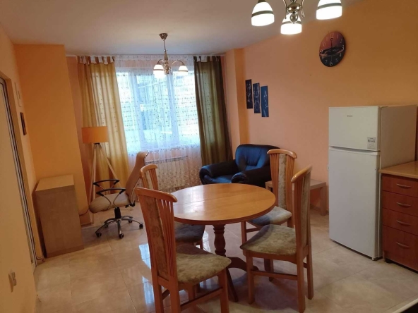 Дава се под наем Двустаен апартамент в София, Център - 55 кв.м за 598.23 € - Снимка #1
