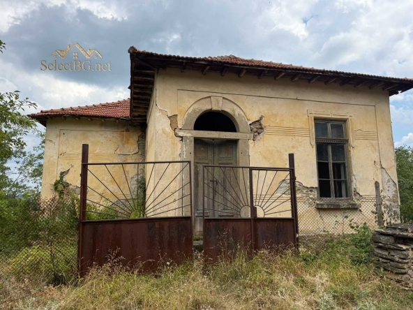 Къща в с. Руня, Област Габрово - 175 кв.м за 82 €/кв.м - Снимка #1