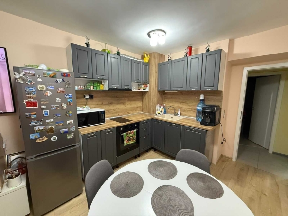 Тристаен апартамент в Варна, Аспарухово - 86 кв.м за 1056 €/кв.м - Снимка #1