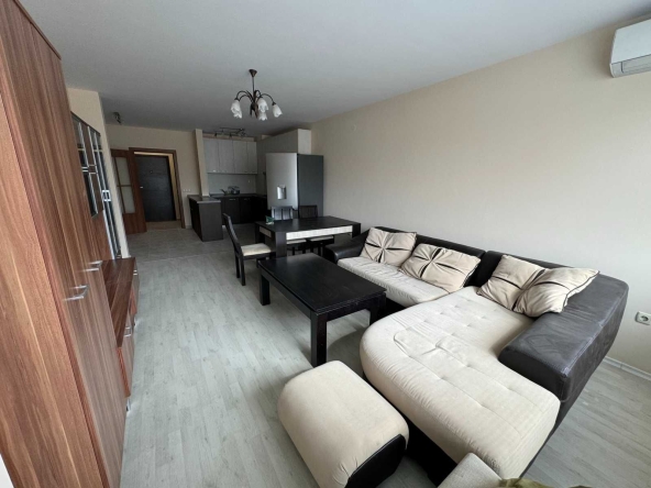 Дава се под наем Тристаен апартамент в София, Банишора - 130 кв.м за 650 € - Снимка #1