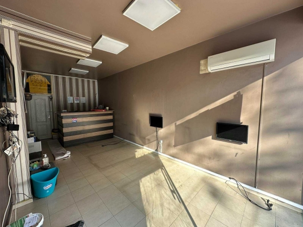 Дава се под наем Магазин в Пловдив, Център - 30 кв.м за 408 € - Снимка #1