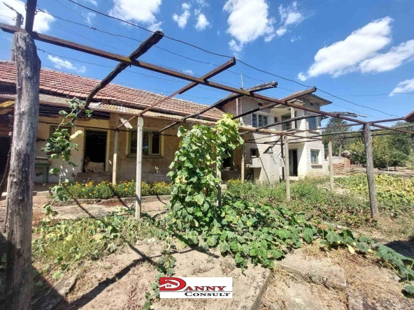 Къща в Велико Търново, Акация - 275 кв.м за 56 €/кв.м - Снимка #1