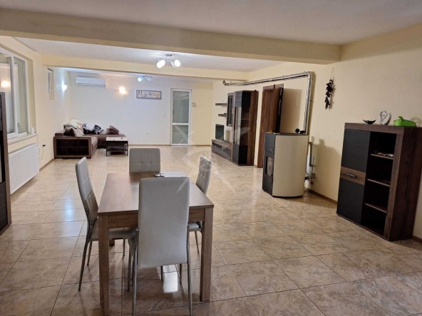 Къща в Каблешково - 480 кв.м за 730 €/кв.м - Снимка #1