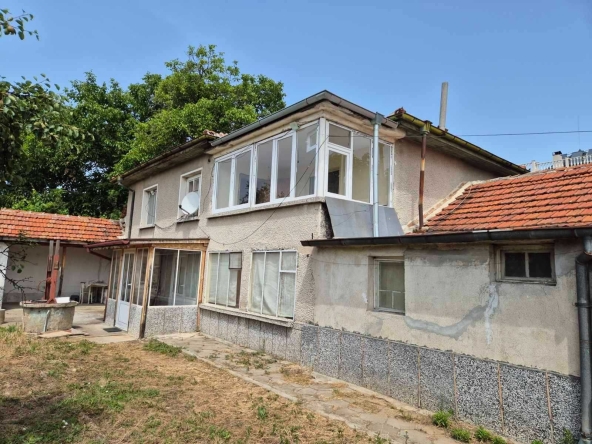 Къща в с. Чешнегирово, Област Пловдив - 100 кв.м за 550 €/кв.м - Снимка #1