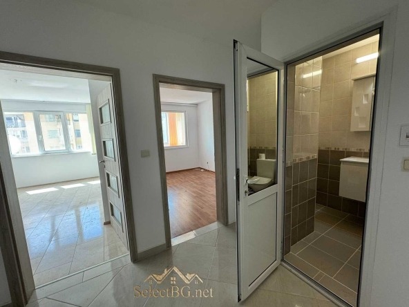 Двустаен апартамент в Велико Търново, Колю Фичето - 50 кв.м за 1560 €/кв.м - Снимка #1