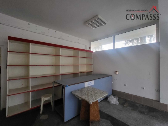Магазин в с. Преселенци, Област Добрич - 202 кв.м за 240 €/кв.м - Снимка #1