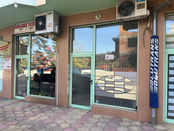 Магазин в Велинград - 45 кв.м за 1060 €/кв.м - Снимка #1