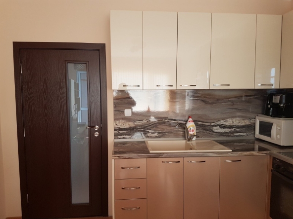 Тристаен апартамент в Пазарджик, Изток - 67 кв.м за 746 €/кв.м - Снимка #1