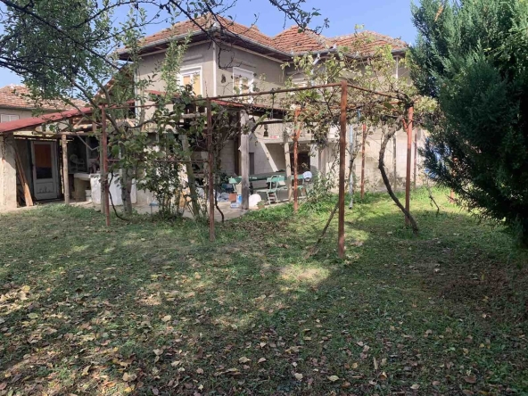 Къща в Горна Оряховица - 120 кв.м за 192 €/кв.м - Снимка #1