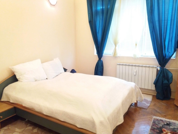 Дава се под наем Едностаен апартамент в София, Център - 75 кв.м за 510 € - Снимка #1