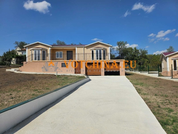 Къща в с. Чайка, Област Варна - 180 кв.м за 639 €/кв.м - Снимка #1