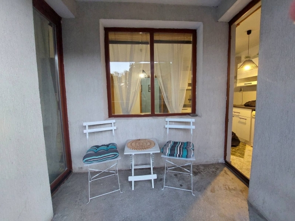 Дава се под наем Двустаен апартамент в Плевен, Широк център - 70 кв.м за 382.5 € - Снимка #1