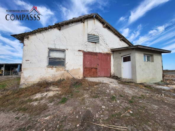 Склад в с. Стефан Караджа, Област Добрич - 160 кв.м за 166 €/кв.м - Снимка #1