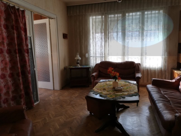 Тристаен апартамент в Пловдив, Център - 183 кв.м за 1230 €/кв.м - Снимка #1