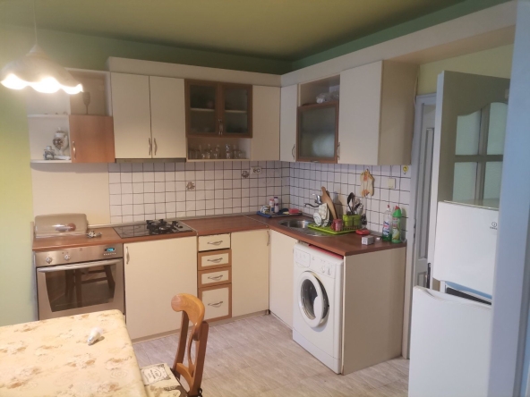 Дава се под наем Двустаен апартамент в Стара Загора, Център - 80 кв.м за 280.5 € - Снимка #1