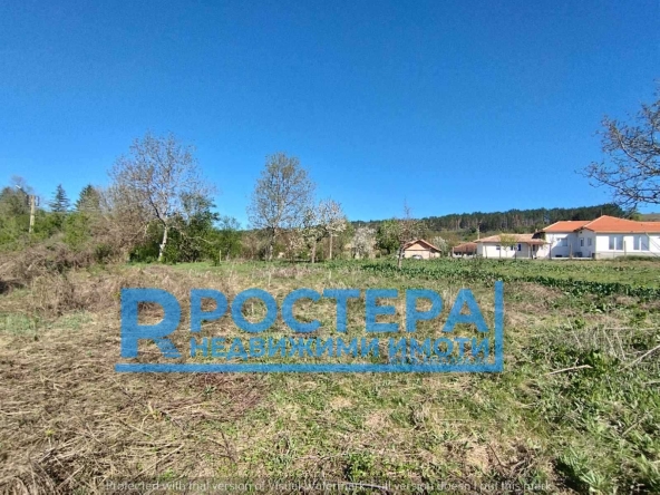 Парцел в с. Ралица, Област Търговище - 1050 кв.м за 8 €/кв.м - Снимка #1