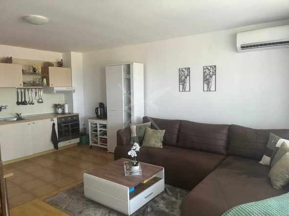 Тристаен апартамент в Созопол - 92 кв.м за 1690 €/кв.м - Снимка #1