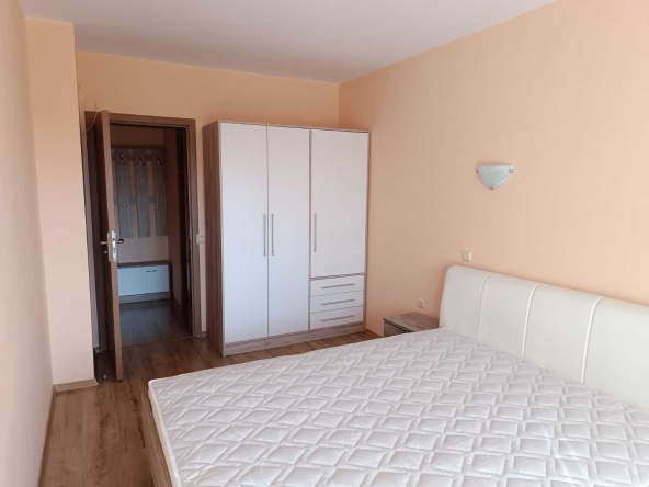 Дава се под наем Двустаен апартамент в Бургас, Зорница - 68 кв.м за 408 € - Снимка #1