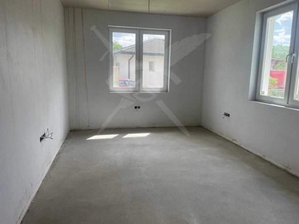 Къща в с. Крумово, Област Пловдив - 500 кв.м за 530 €/кв.м - Снимка #1