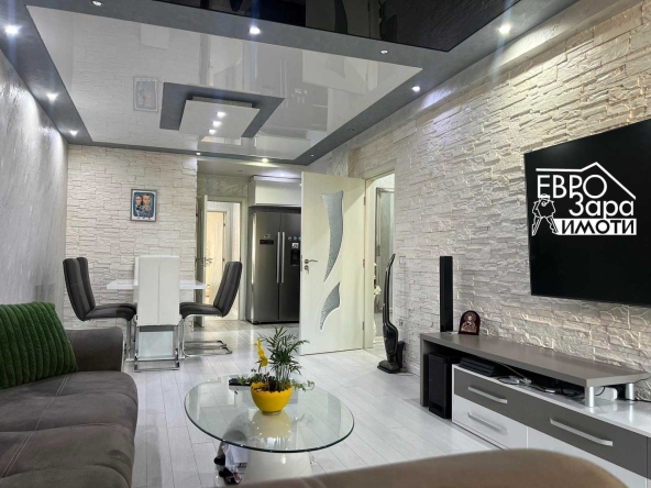 Тристаен апартамент в Стара Загора, Самара 3 - 111 кв.м за 1401 €/кв.м - Снимка #1