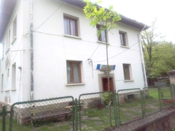 Къща в с. Рибарица, Област Ловеч - 220 кв.м за 385 €/кв.м - Снимка #1