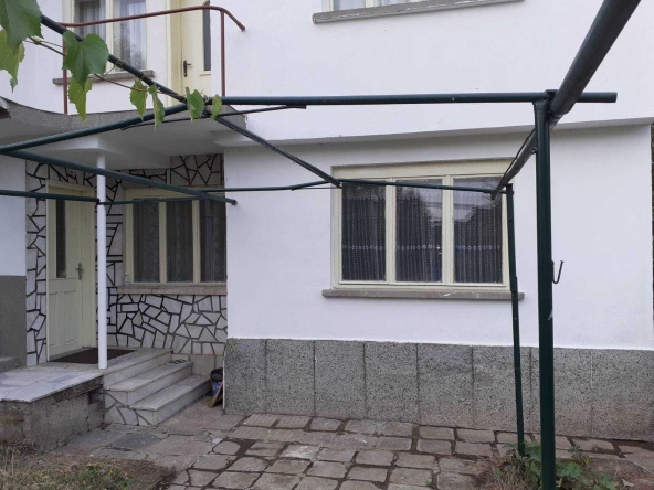 Къща в с. Опълченец, Област Стара Загора - 100 кв.м за 350 €/кв.м - Снимка #1