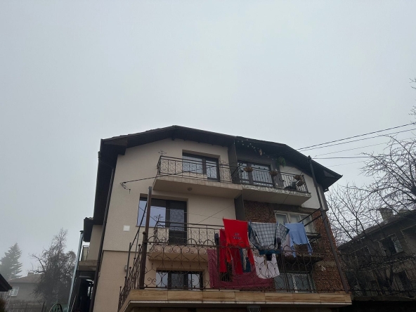 Къща в Перник, Шумачка махала - 154 кв.м за 1159 €/кв.м - Снимка #1