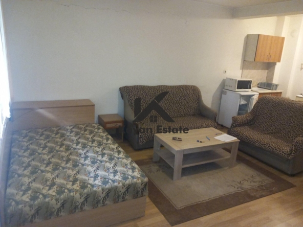 Дава се под наем Едностаен апартамент в Пловдив, Център - 49 кв.м за 295.8 € - Снимка #1