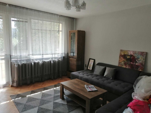 Дава се под наем Тристаен апартамент в Бургас, Славейков - 110 кв.м за 331.5 € - Снимка #1