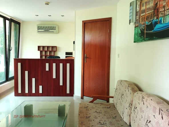 Двустаен апартамент в к.к. Слънчев бряг - 58 кв.м за 1119 €/кв.м - Снимка #1