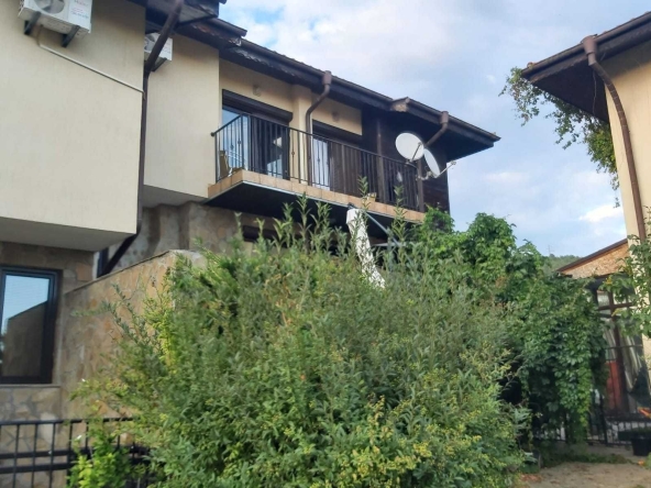 Къща в с. Кошарица, Област Бургас - 133 кв.м за 944 €/кв.м - Снимка #1