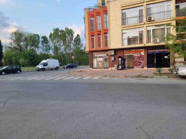 Магазин в Пазарджик, Запад - 106 кв.м за 1378 €/кв.м - Снимка #1