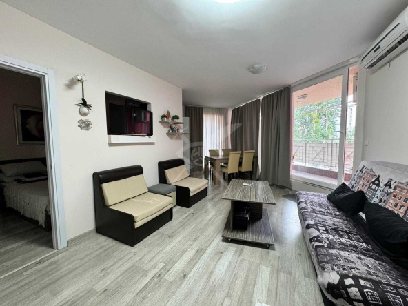 Двустаен апартамент в к.к. Слънчев бряг - 73 кв.м за 802 €/кв.м - Снимка #1