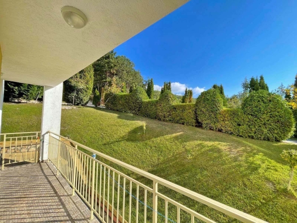 Дава се под наем Двустаен апартамент в Свети Влас - 65 кв.м за 200 € - Снимка #1